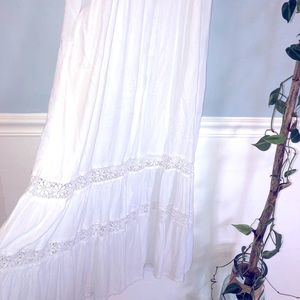 Beautiful White maxi dress, flowy and light!. M.